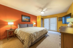 15 Lodge with Hood River Bridge View